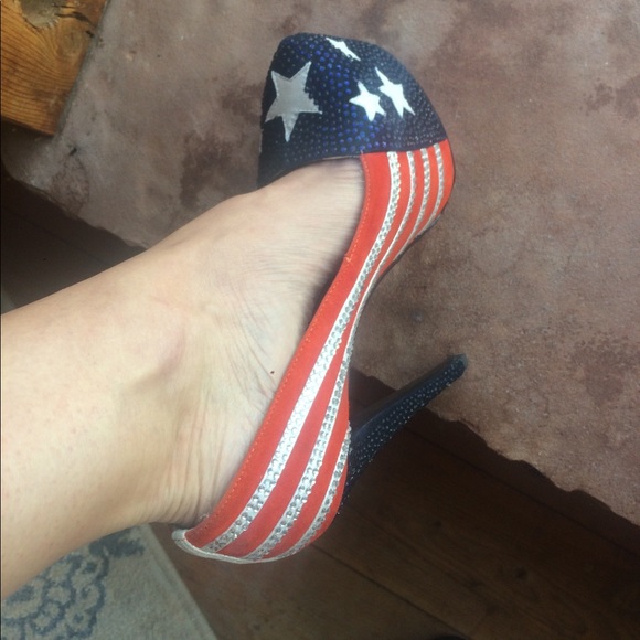 - Chinese Laundry stiletto America platform pumps - Picture 3 of 8